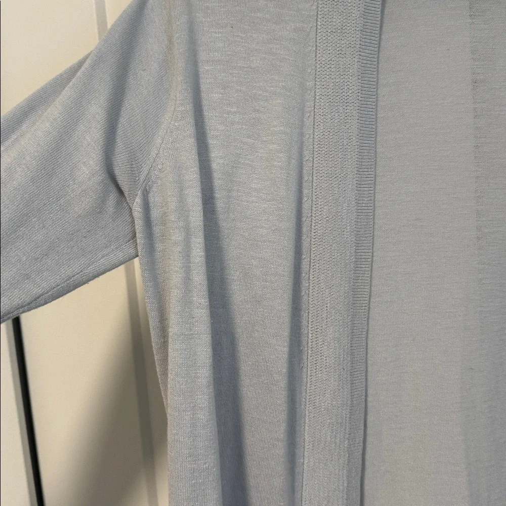 Banana Republic Light Gray Cardigan - Picture 3 of 4